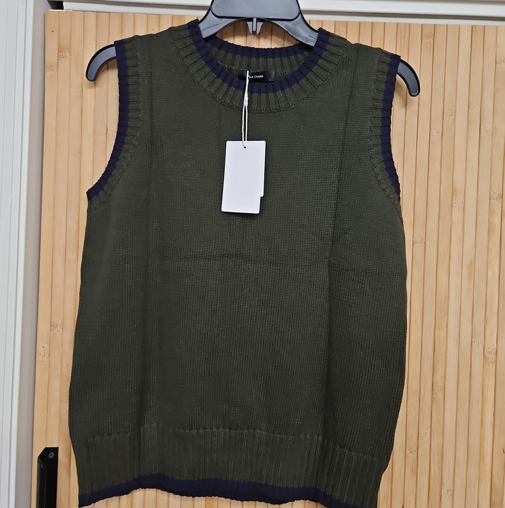 Crewneck Olive Green With Blue Sleeveless Sweater - Classic Women's Knit